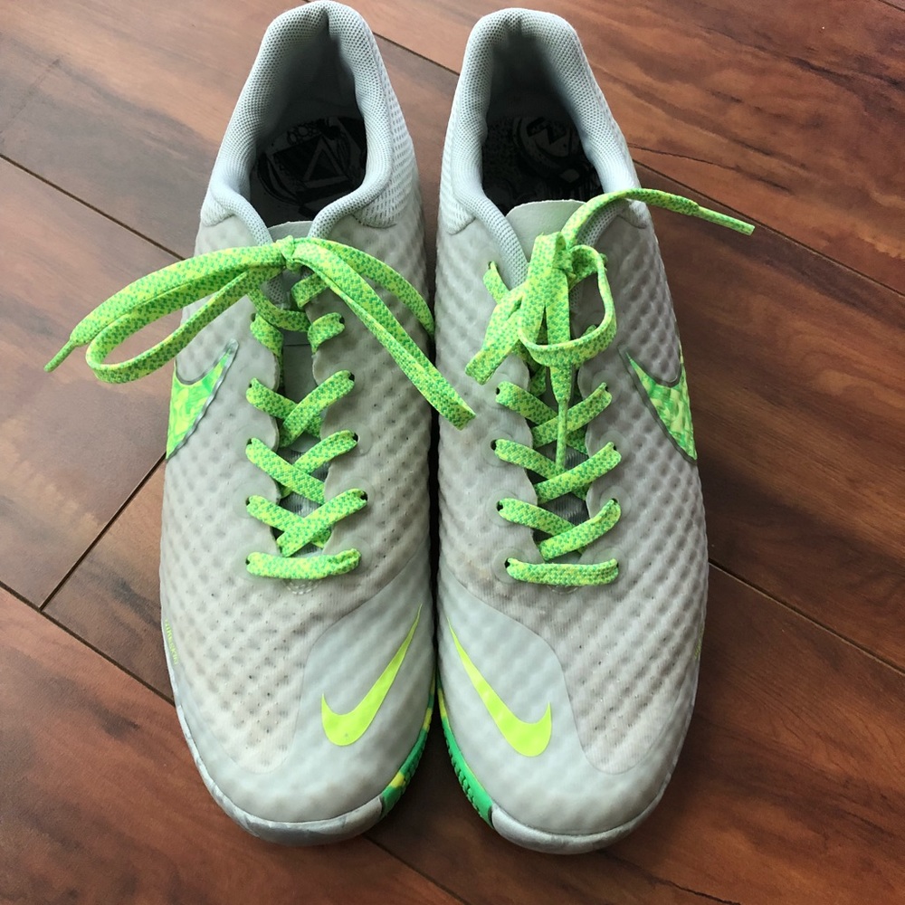 Nike Indoor Soccer Cleats in EXCELLENT CONDITION